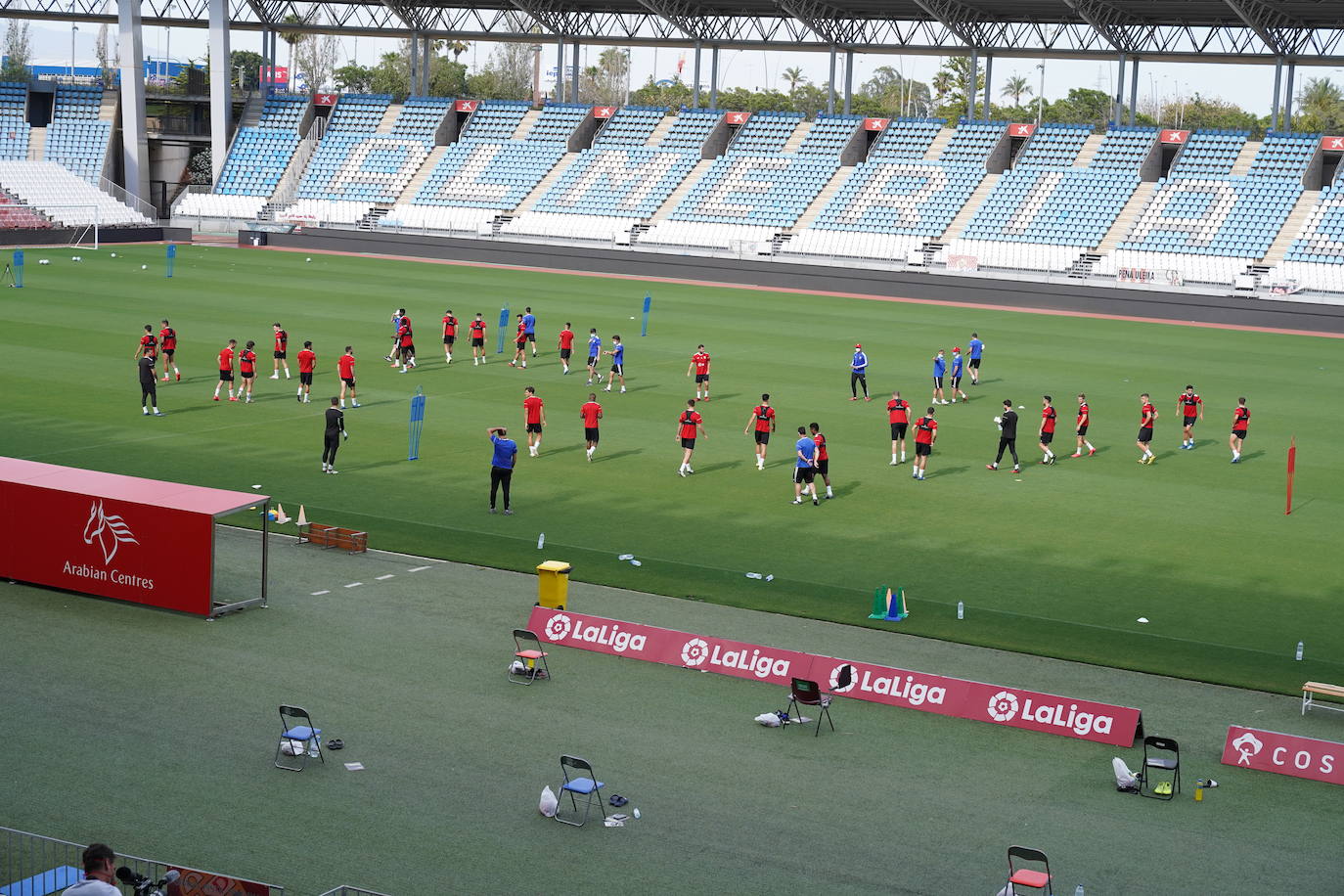 El equipo rojiblanco comienza a preparar el partido de la vuelta a la actividad con un grupo de 29 jugadores