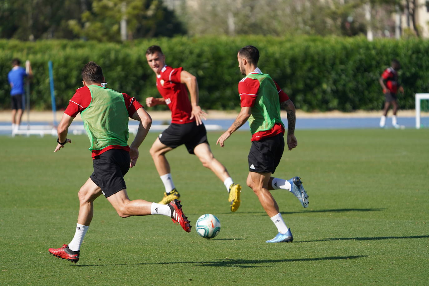 Fotos: El Almería prosigue sus entrenamientos