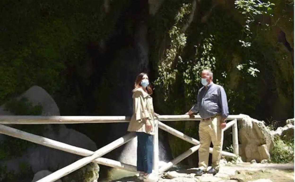 La delegada, en su visita a Quesada.