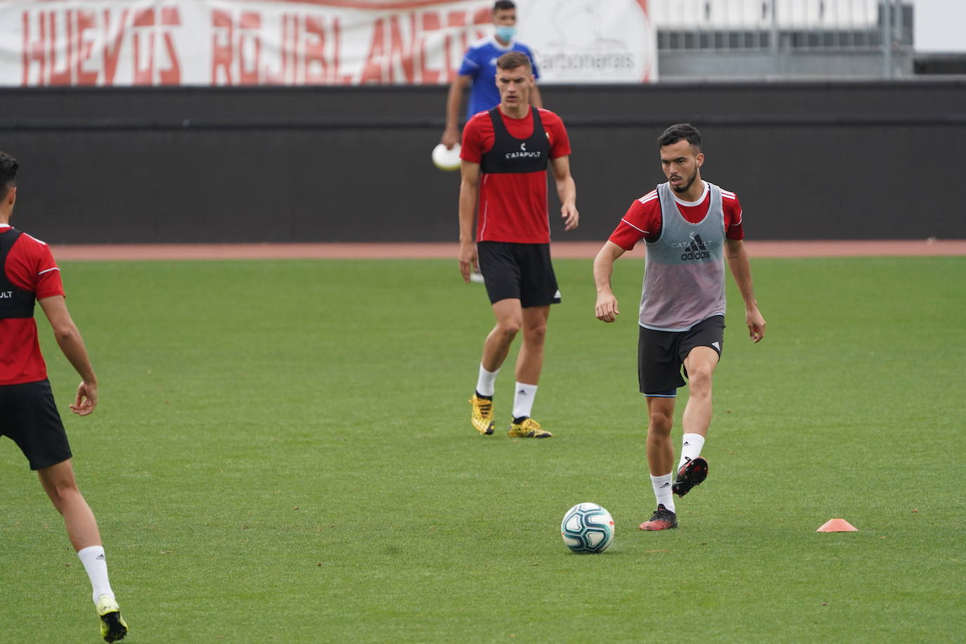 Fotos: El Almería juega un partidillo de entrenamiento