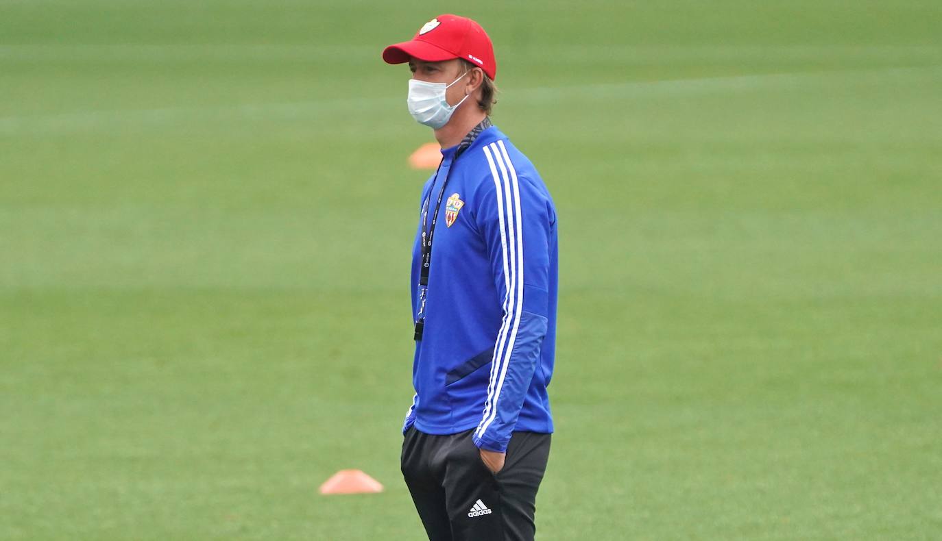 Fotos: El Almería juega un partidillo de entrenamiento