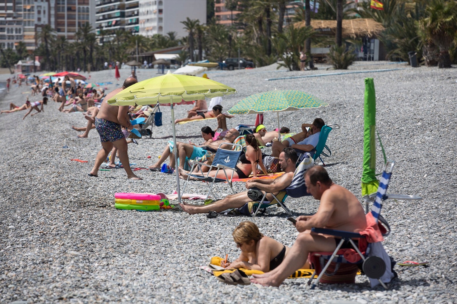 Es el primer sábado desde que se iniciara el estado de alarma en el que se permite el baño y tomar el sol