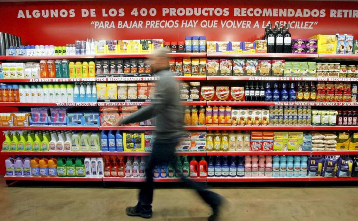 De Mercadona a Carrefour: las marcas blancas pisan fuerte de nuevo en los supermercados