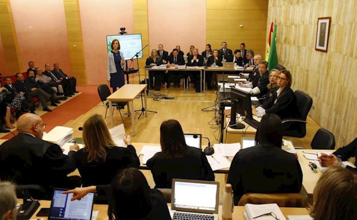 El macrojuicio del caso Serrallo, primero reanudado en Andalucía, continúa esta semana con periciales