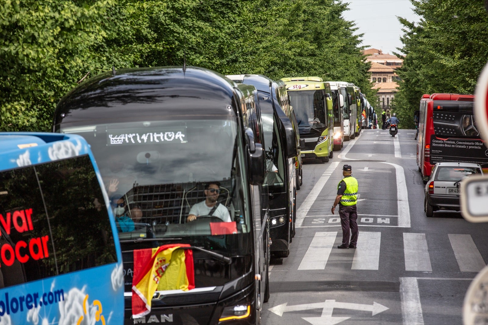 El colectivo de transporte discrecional, de colegios y turístico reclama atención del Gobierno y le exige medidas concretas para resolver su sutuación, paralizada por la crisis de la Covid-19