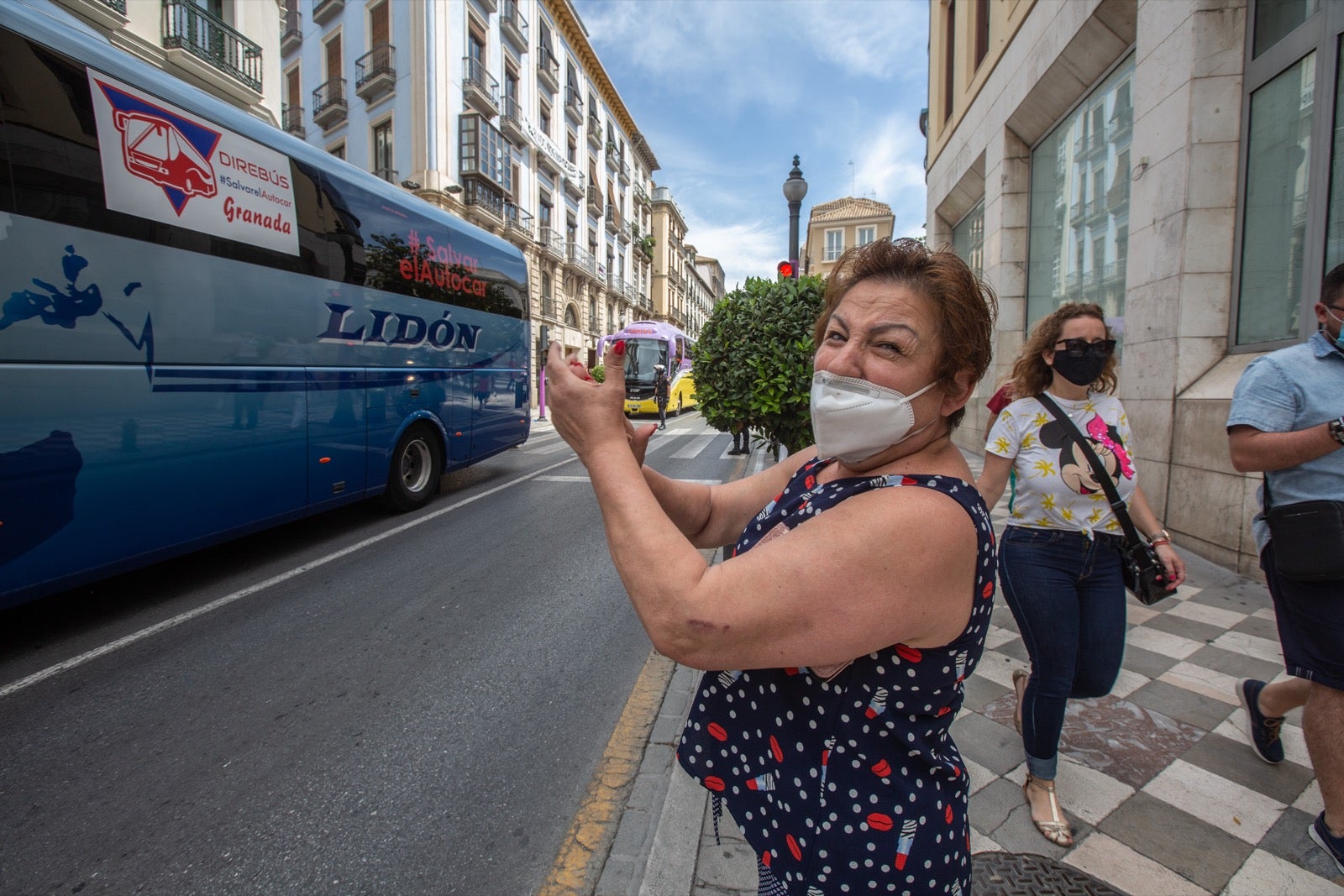 El colectivo de transporte discrecional, de colegios y turístico reclama atención del Gobierno y le exige medidas concretas para resolver su sutuación, paralizada por la crisis de la Covid-19