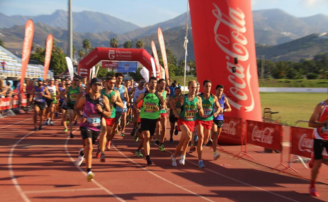 Salida de una edición anterior de la prueba del Gran Premio de Fondo en Almuñécar. 