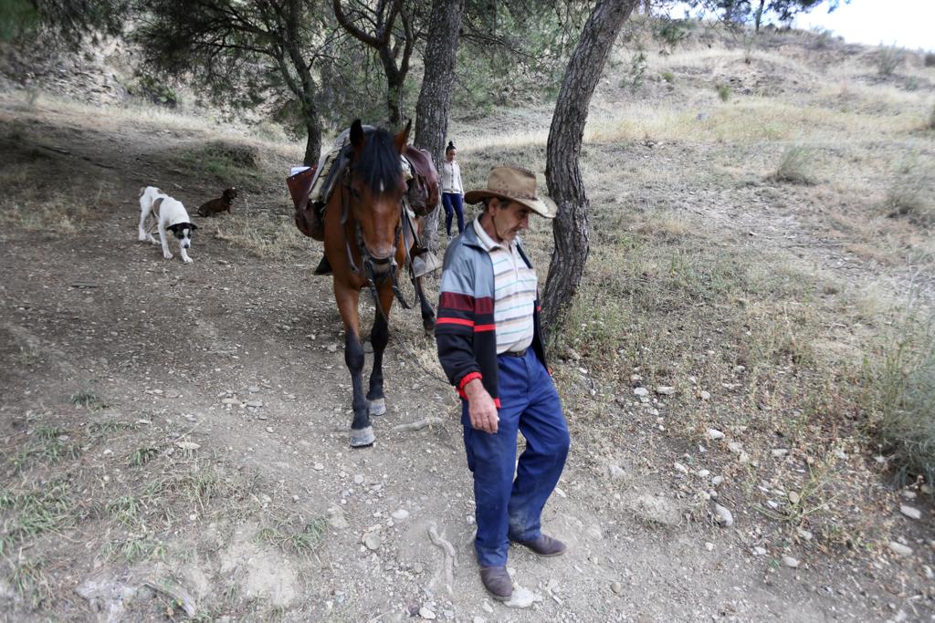 Su familia pide ayuda porque salió sin dinero ni la medicación que toma y lo hizo por una zona cuya orografía hace temer un accidente