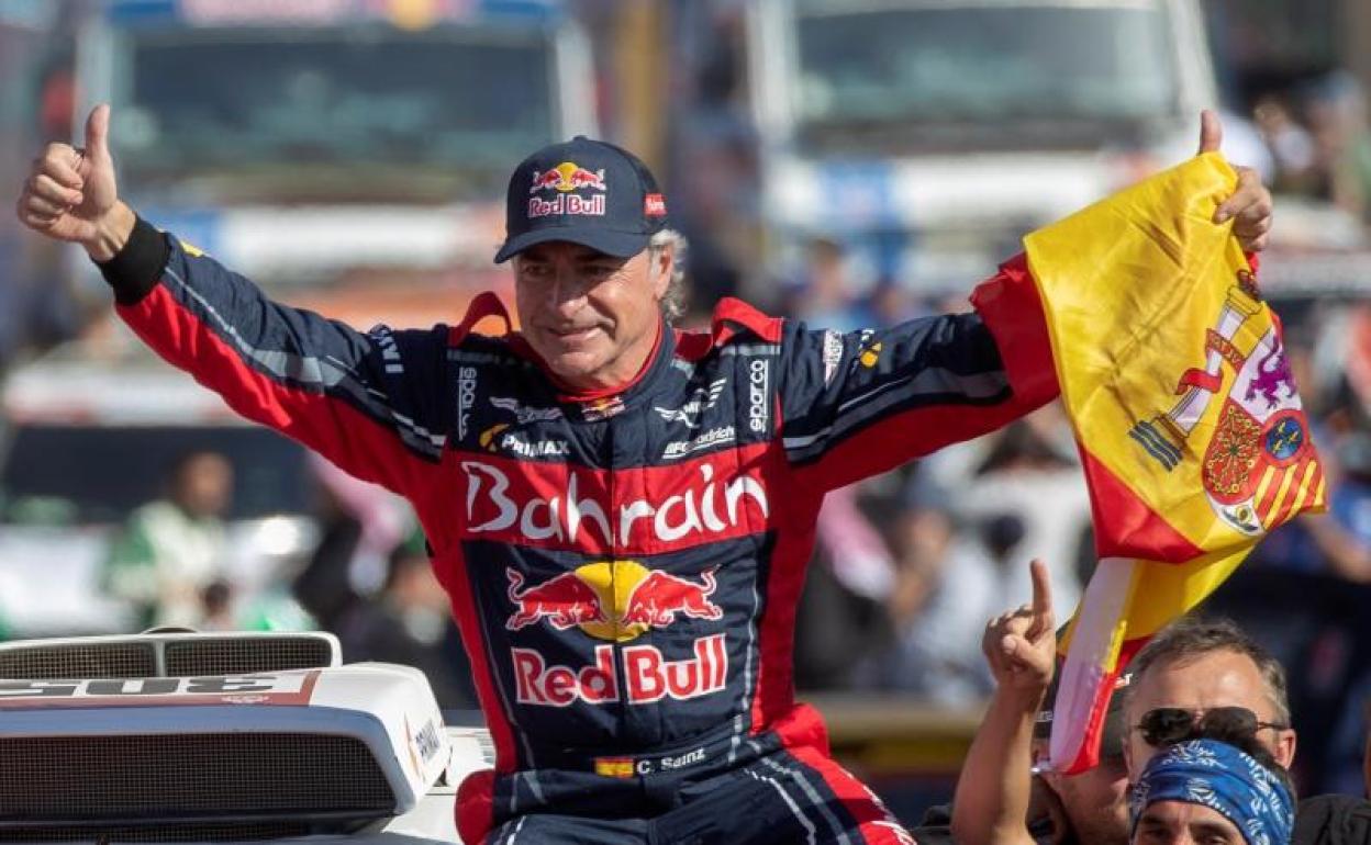 Carlos Sainz, victorioso en el Dakar. 