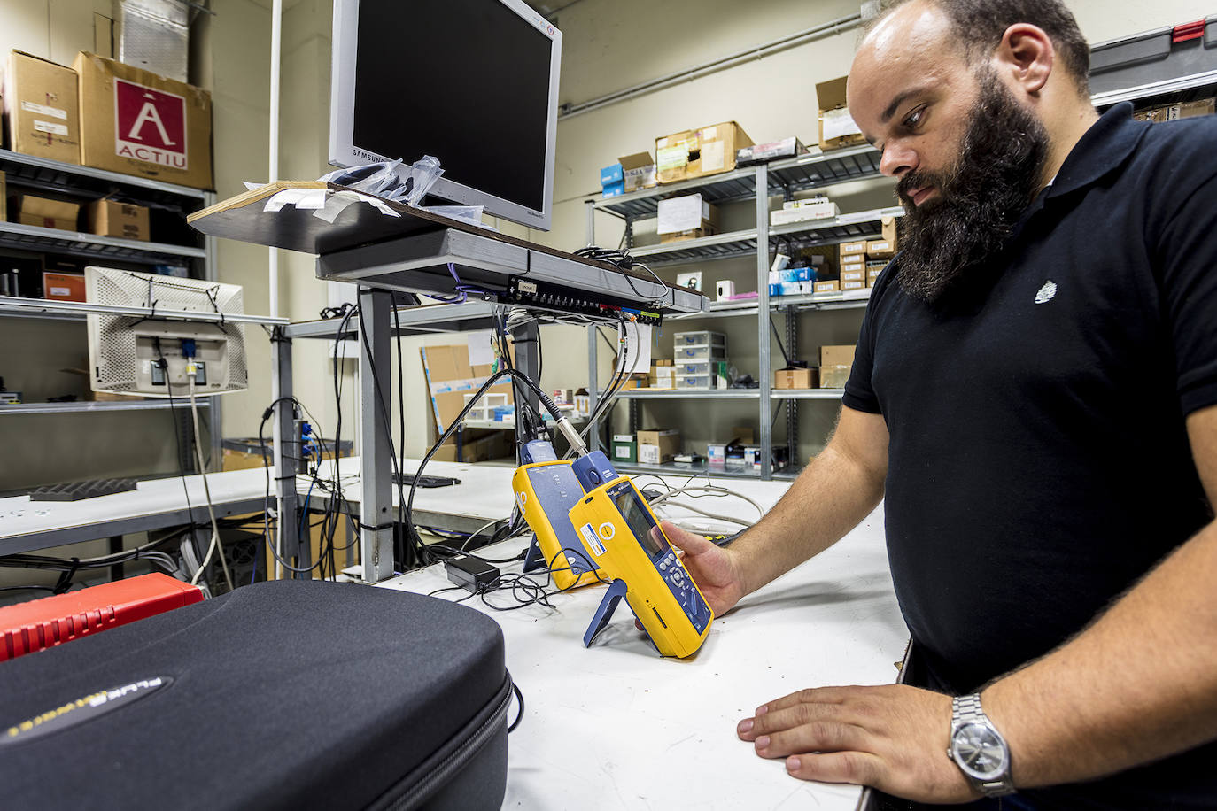 Un trabajador del Cloud Center de Grupo Trevenque. 