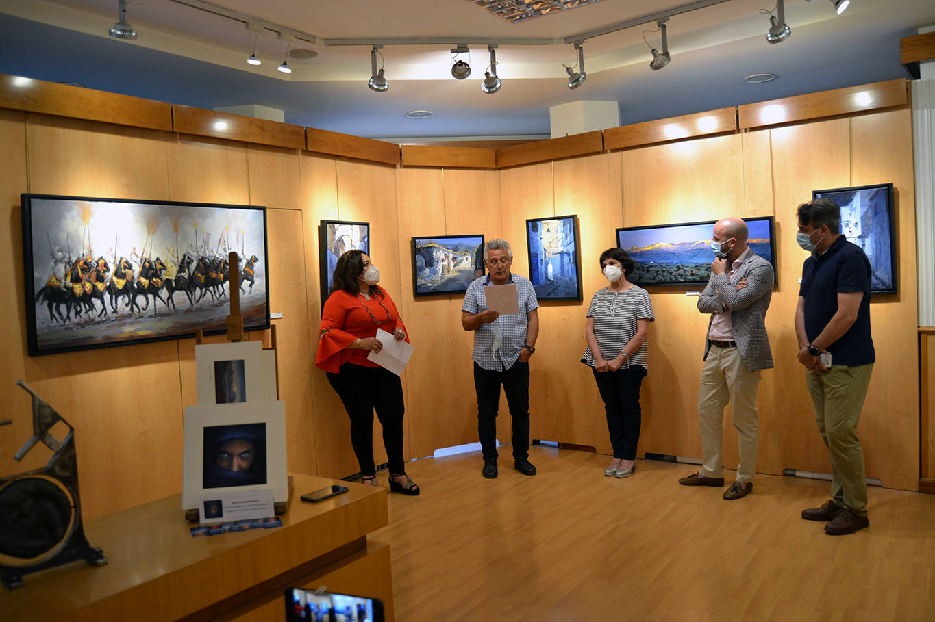 Acto inaugural de la muestra de Jacinto García Rodríguez en el Centro Artístico de Granada. 