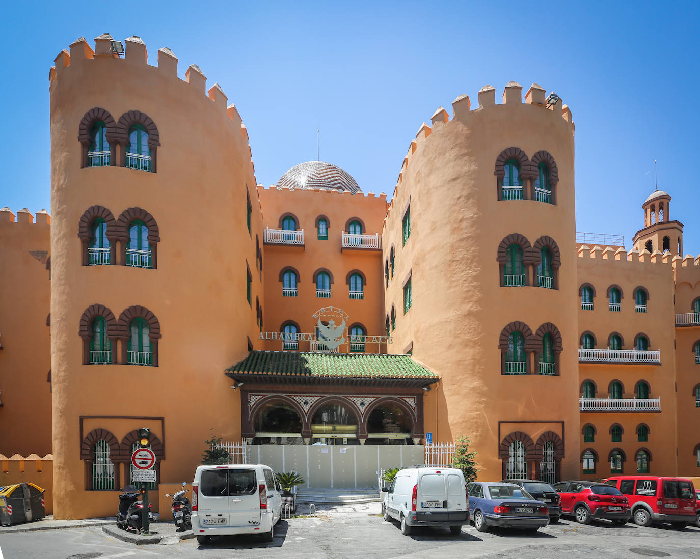 El hotel Alhambra Palace, que mantiene cerradas sus puertas por el momento. 