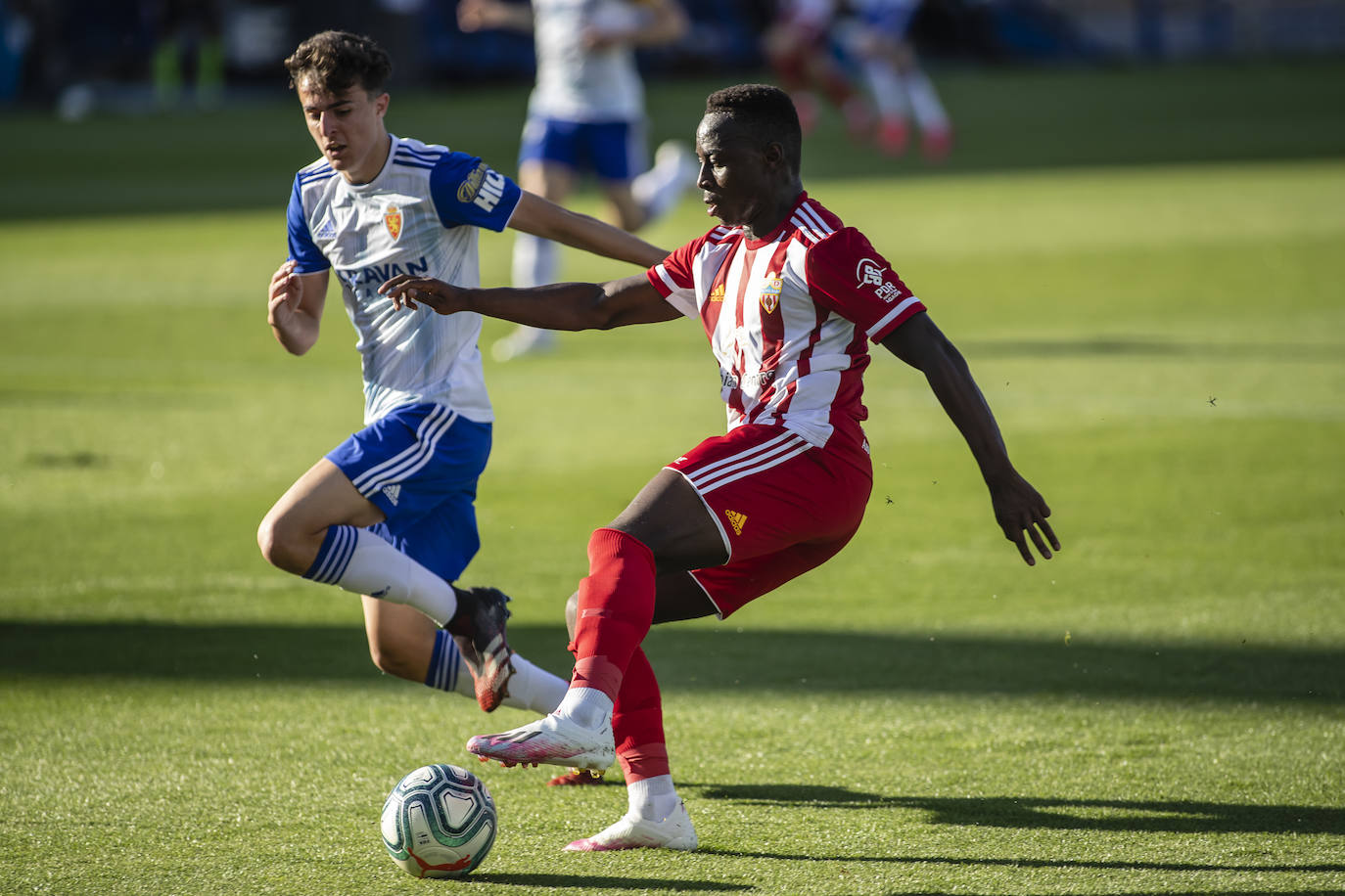 Appiah representa la velocidad expuesta por la UDA, destacada en las crónicas.