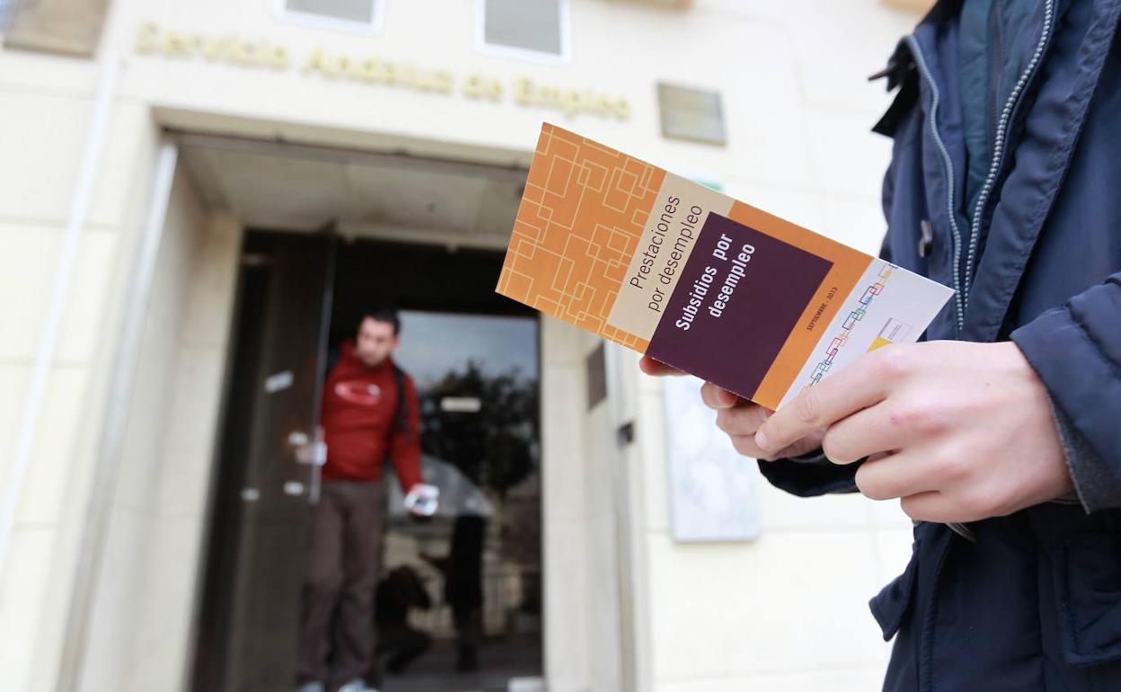 Los ayuntamientos ya pueden presentar a la Junta su solicitud y planes para crear empleo