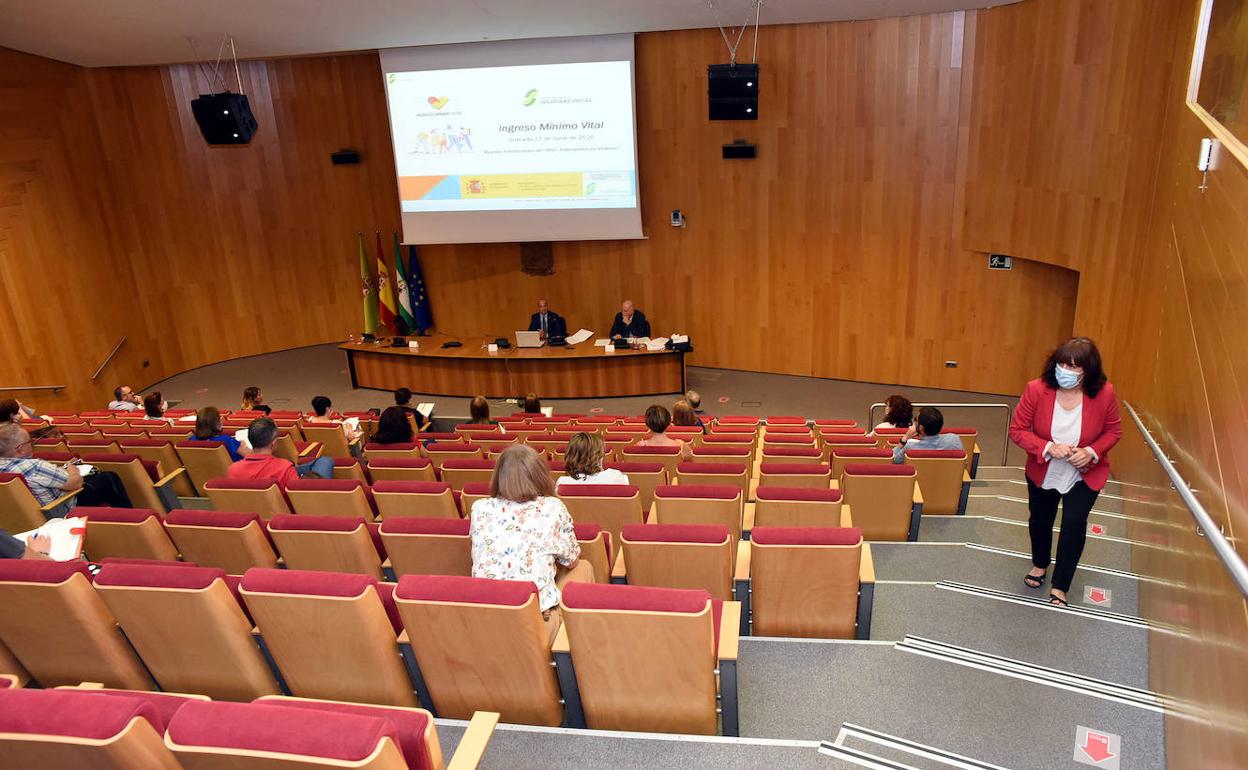 Reunión ayer en Diputación sobre esta prestación. 