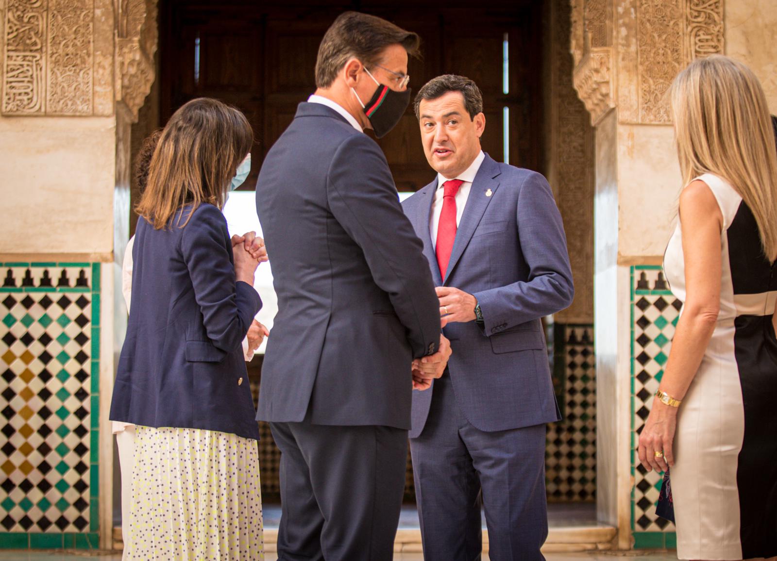 El Ejecutivo andaluz estrena la nueva normalidad en el monumento nazarí
