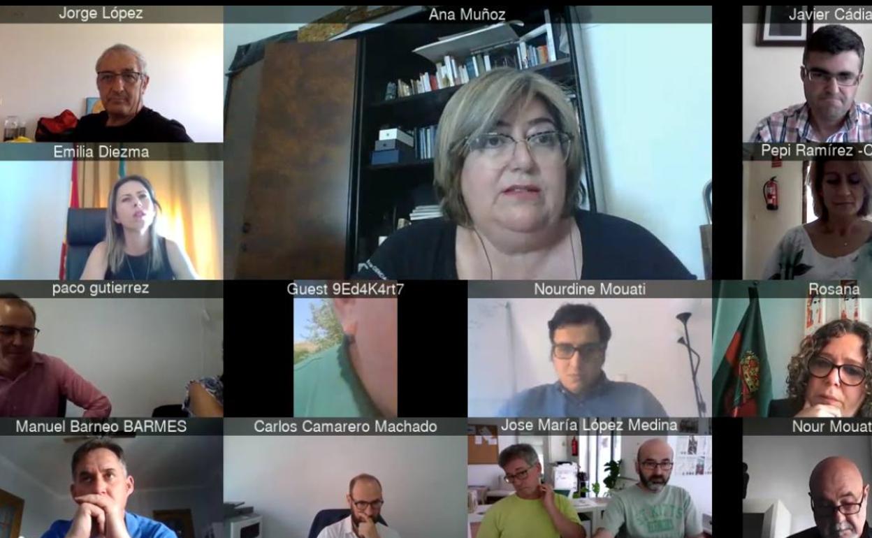 Diputación entrega a 11 pequeños municipios planes de desarrollo que incluyen medidas contra la despoblación