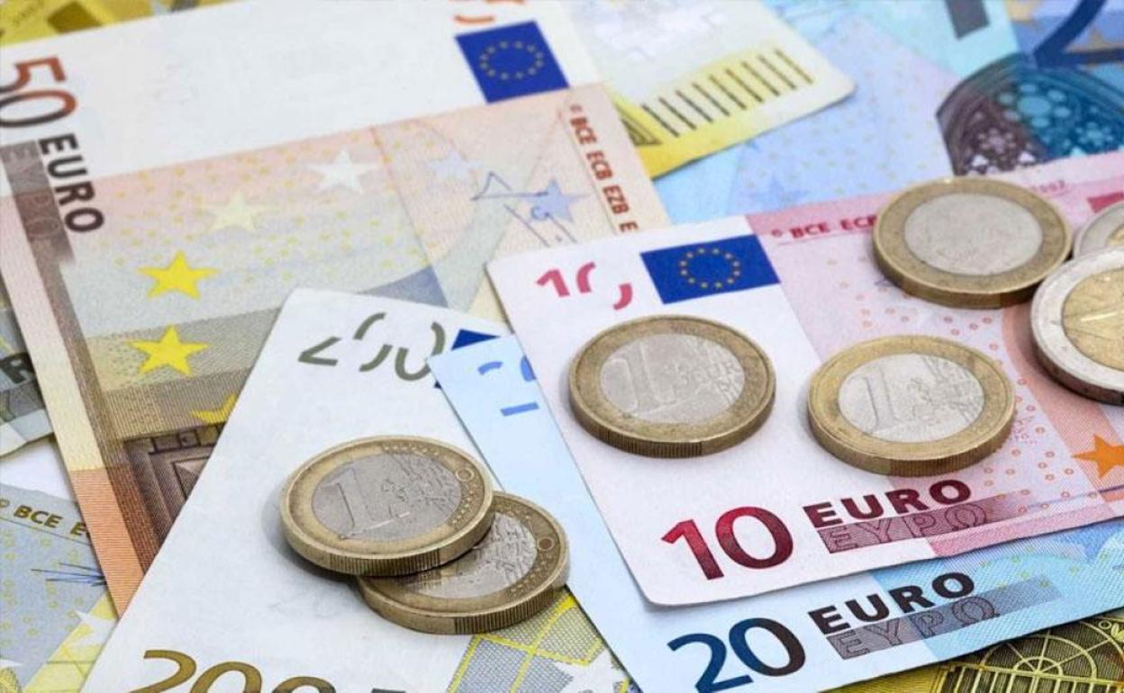 Estafa cruel en Granada: timó 40.000 euros a un amigo que lo quería «como un hijo» y presumió de alto tren de vida