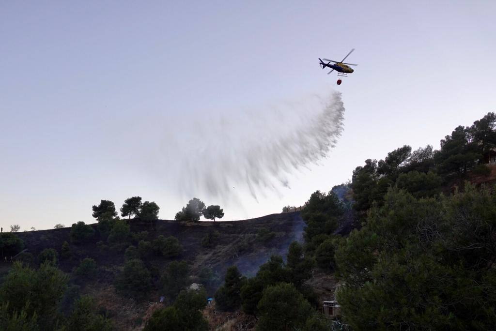 La evolución del fuego, según fuentes del Infoca, es favorable