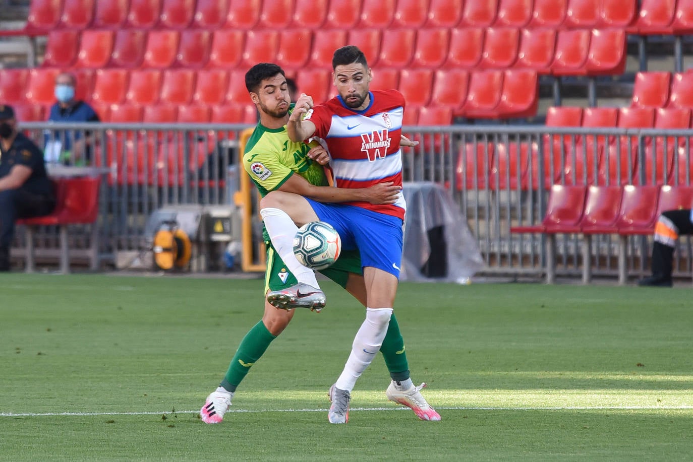 Los de Diego Martínez alcanzarían su primer gran objetivo a falta de seis jornadas