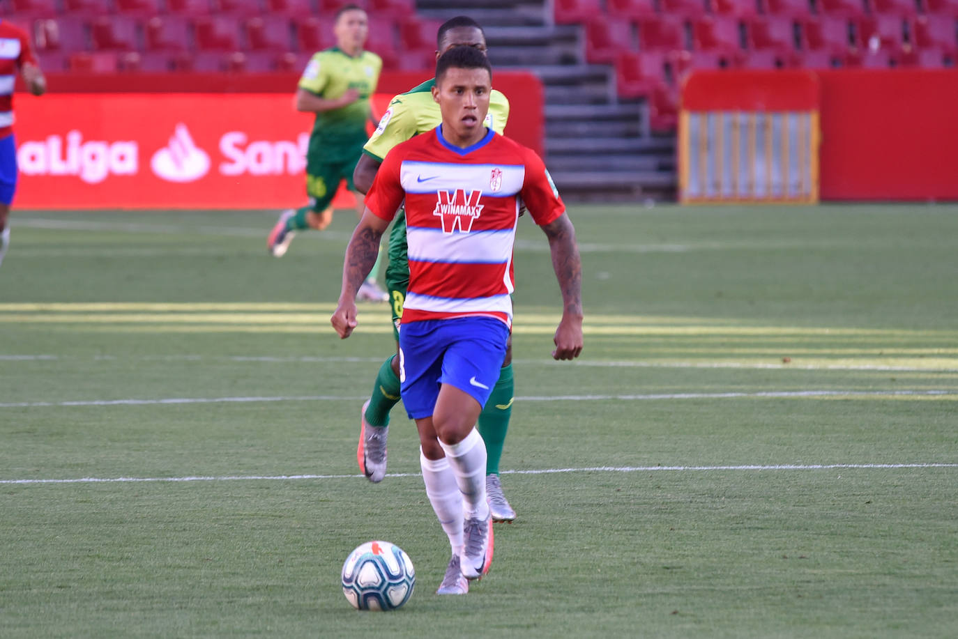 Los de Diego Martínez alcanzarían su primer gran objetivo a falta de seis jornadas