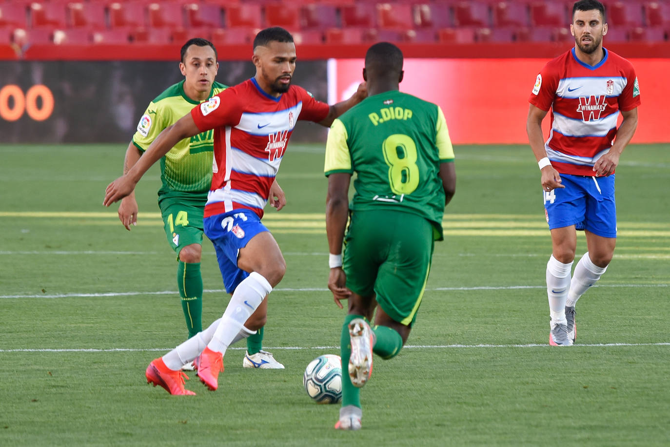 Los de Diego Martínez alcanzarían su primer gran objetivo a falta de seis jornadas