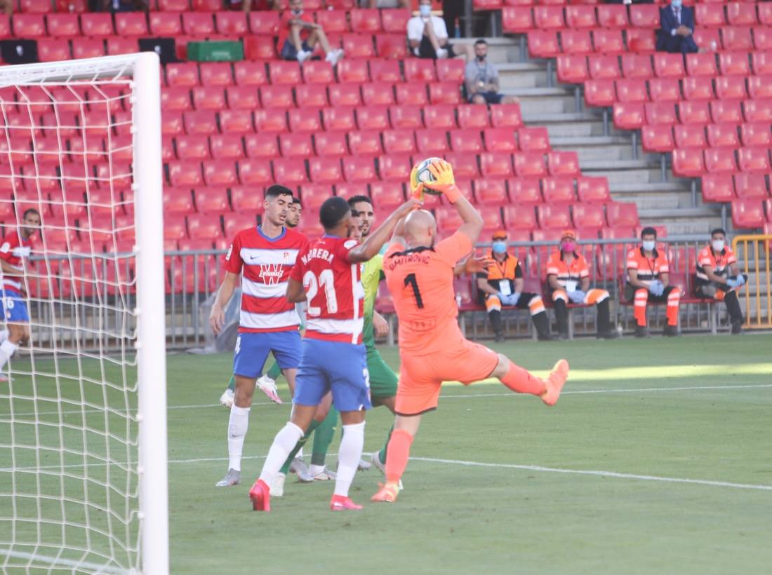 Los de Diego Martínez alcanzarían su primer gran objetivo a falta de seis jornadas