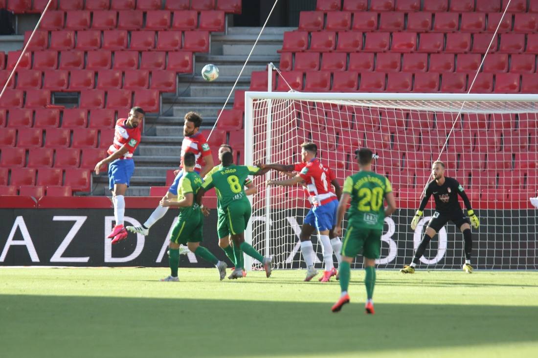 Los de Diego Martínez alcanzarían su primer gran objetivo a falta de seis jornadas