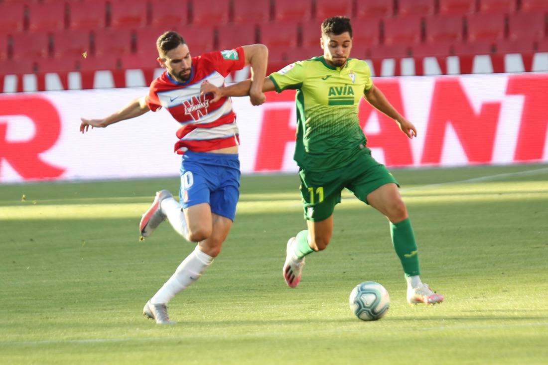 Los de Diego Martínez alcanzarían su primer gran objetivo a falta de seis jornadas