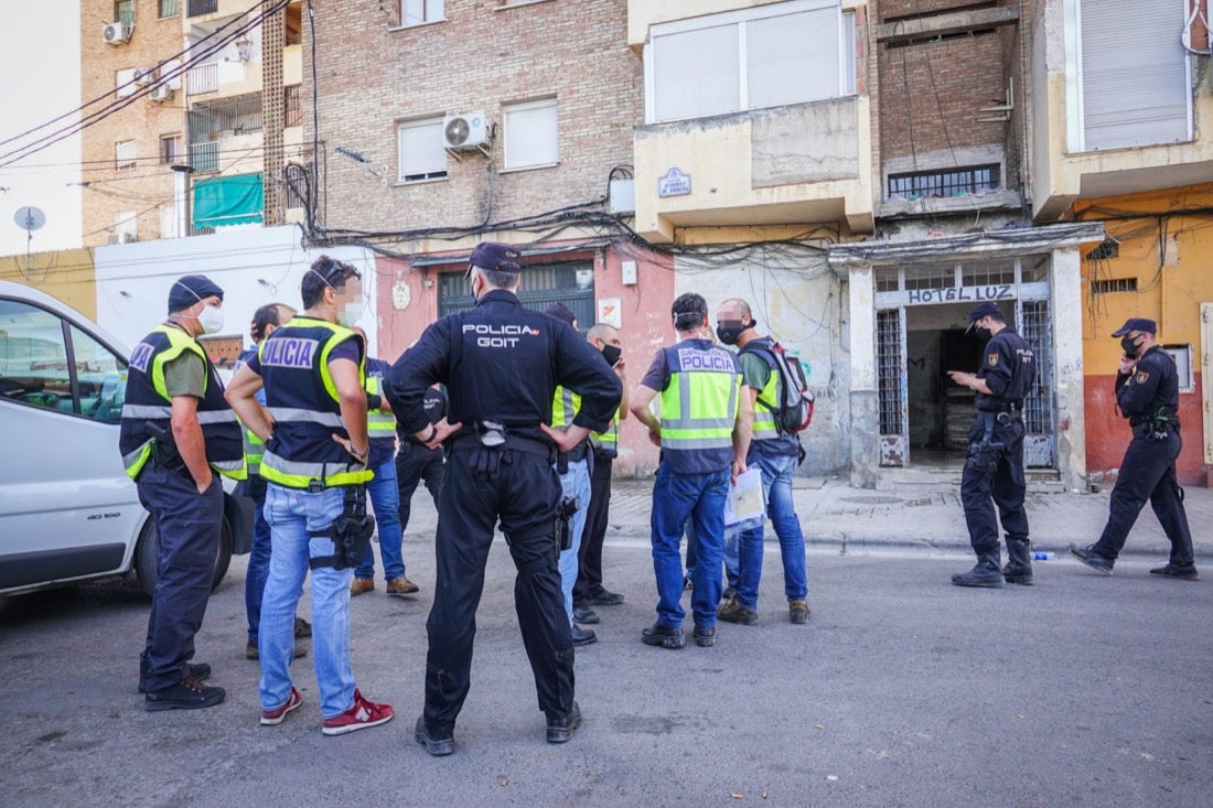 Policía Nacional ha registrado 36 viviendas y ha encontrado centenares de plantas de marihuana
