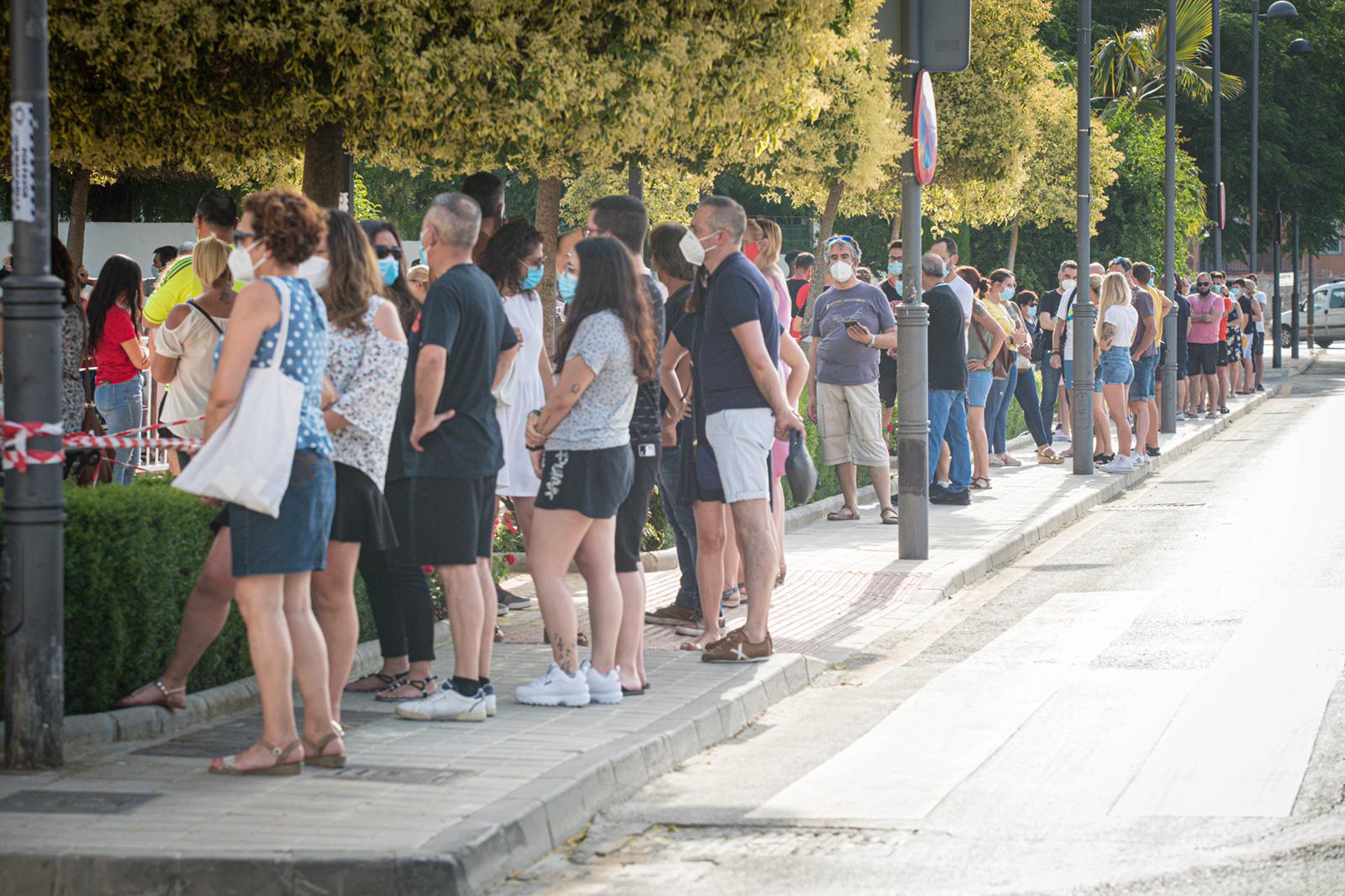 A las siete de la tarde han comenzado la recogida de muestras, que también se llevará a cabo mañana por la mañana