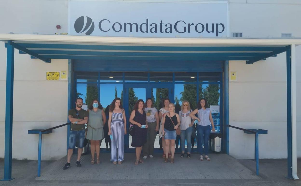 Algunas de las personas integrantes del comité de empresa de Comdata en La Carolina. 