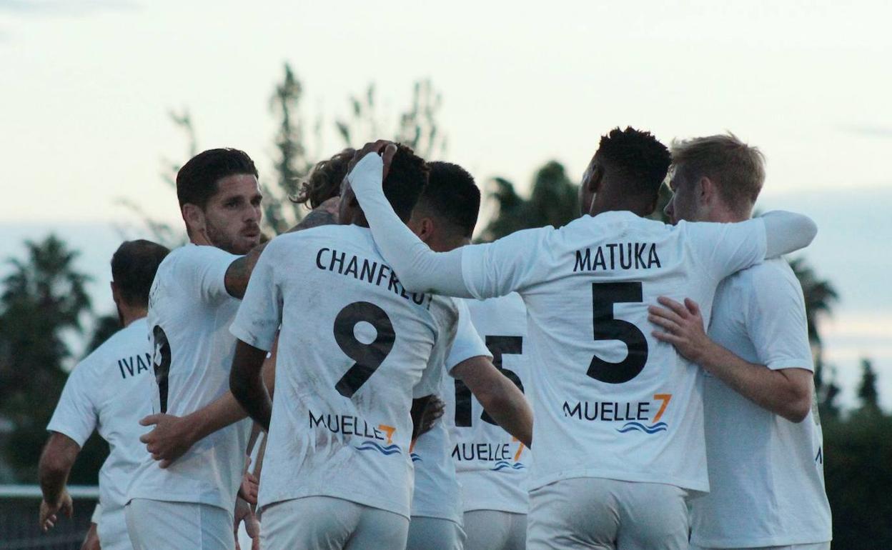 El Almuñécar City parte como favorito para ascender a la División de Honor.