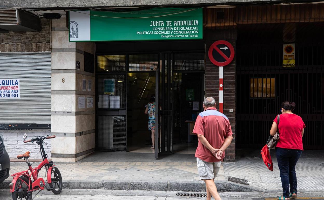 En la oficina del INSS de Ancha de Gracia indican que no hay atención presencial. 