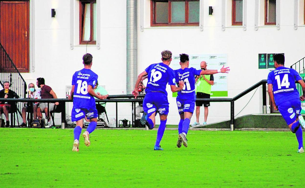 El gol de Pato tuvo al club blanco en Segunda B durante más de quince minutos.