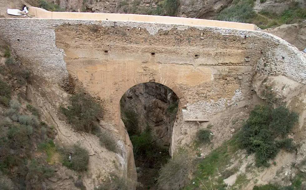 Reliquias arqueológicas de la carretera de la Costa de Granada