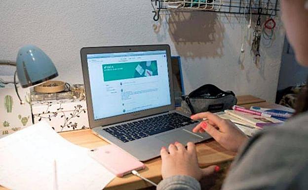 Inspectores de Educación piden la vuelta al cole presencial porque la virtual «es la antiescuela»