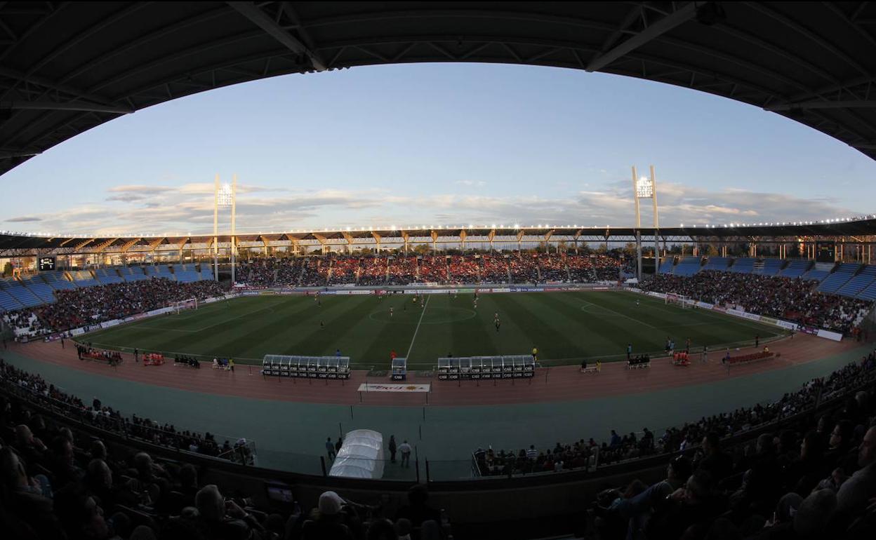 Coronavirus en la UD Almería: El positivo de un jugador pone en alerta a todo el Club