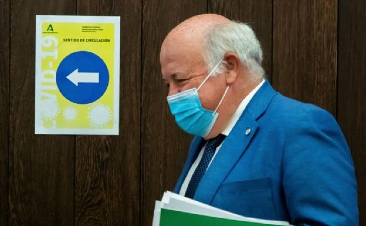 La razón por la que Andalucía no implantará una 'cartilla Covid' como ha hecho Madrid