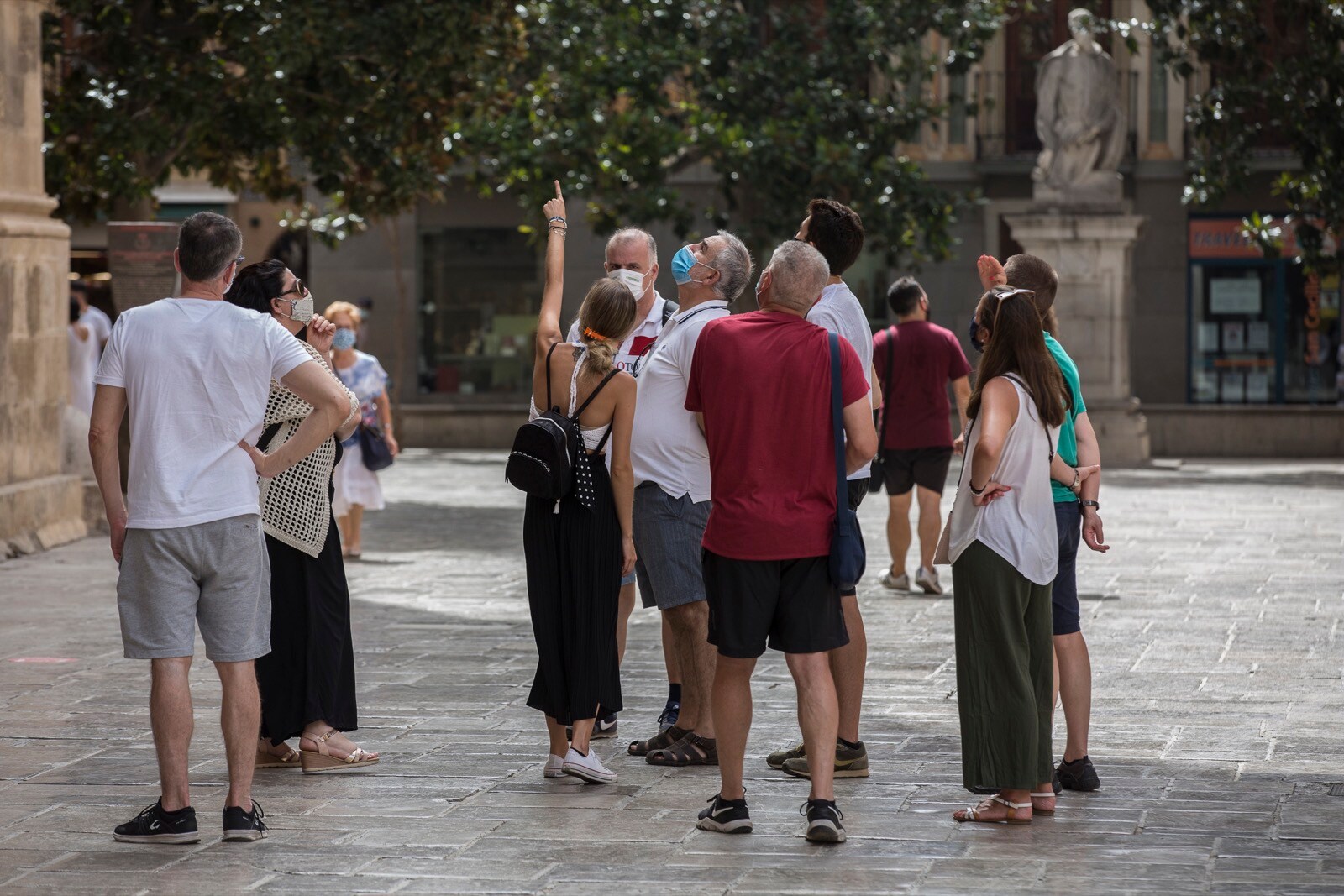 El primer día de agosto deja imágenes de turistas visitando los principales puntos de la ciudad pese a la ola de calor y a la incertidumbre por los rebrotes de coronavirus