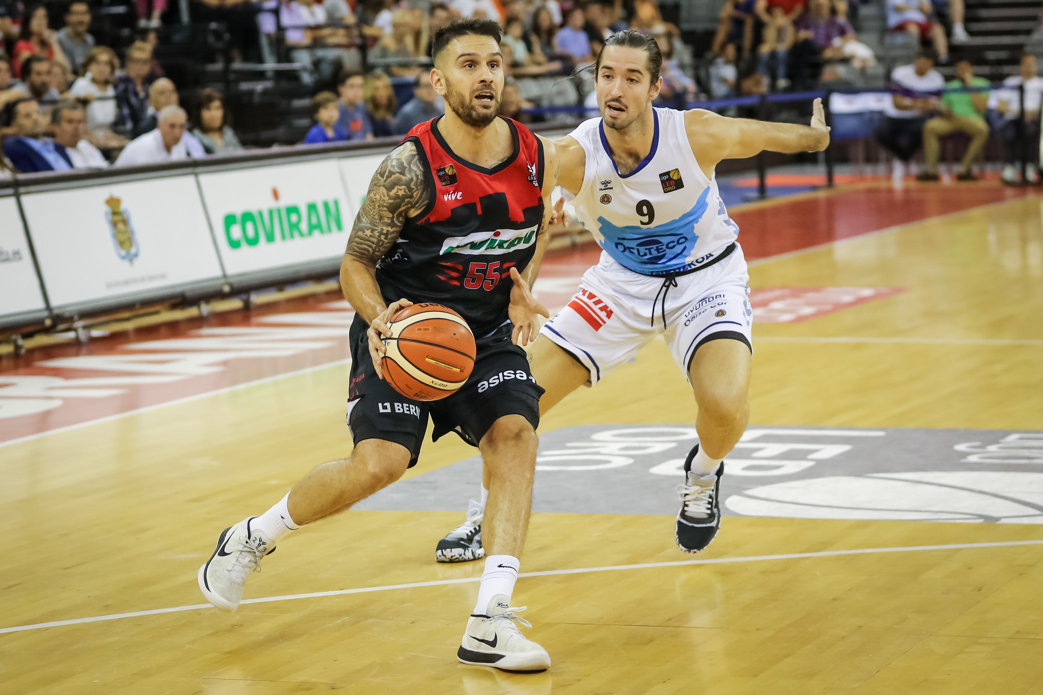 Kapelan desborda a Motos (Gipuzkoa) en el Palacio. 