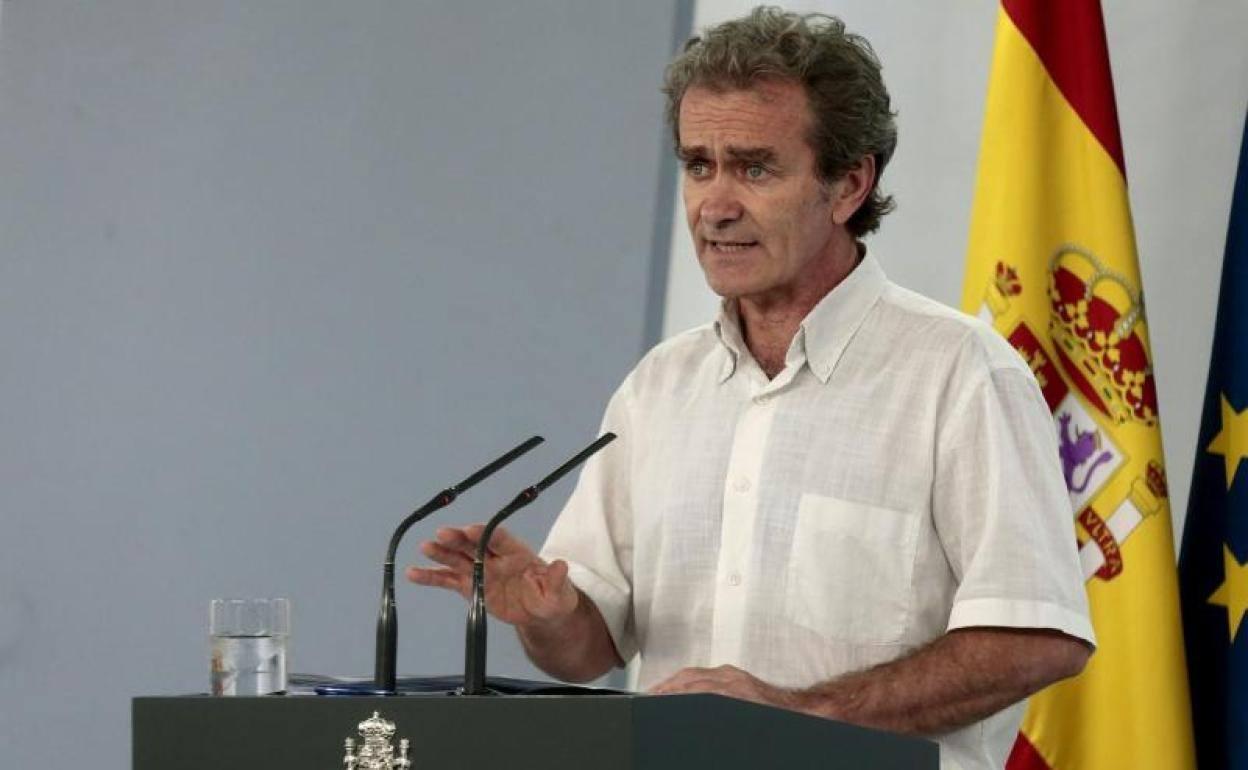 Simón reconoce que el estado de alarma «sigue estando sobre la mesa y puede no ser igual al anterior»