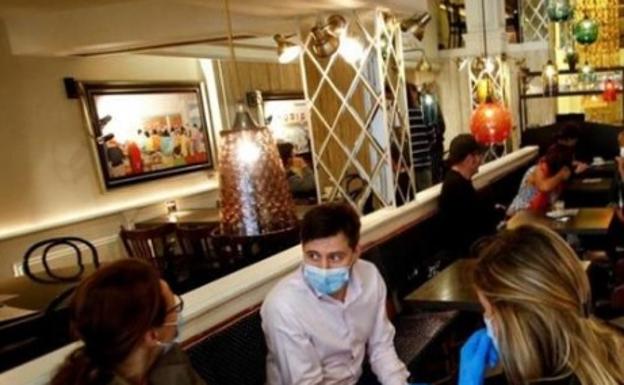 Las normas de Sanidad para evitar contagios en bares y restaurantes