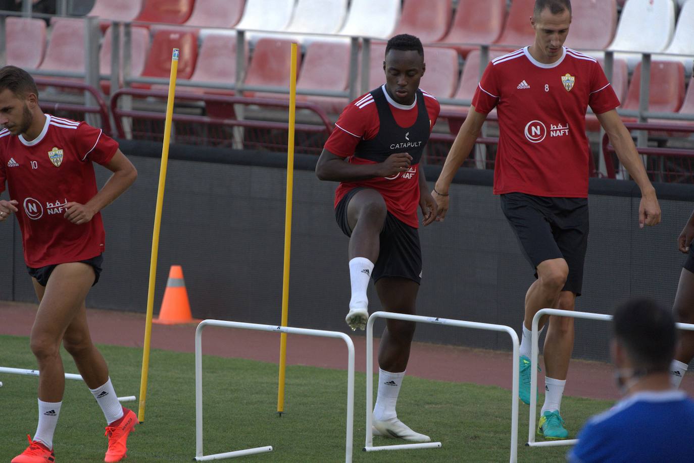 Los rojiblancos, con las miradas puestas en el Girona, vuelven a la actividad