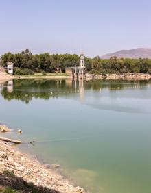 Imagen secundaria 2 - El pantano del Cubillas estaba este viernes al 49,3%.