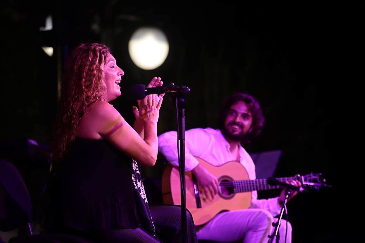 Estrella se presentó en La Zubia para ensalzar las toneladas de poesía que le descubrió su padre