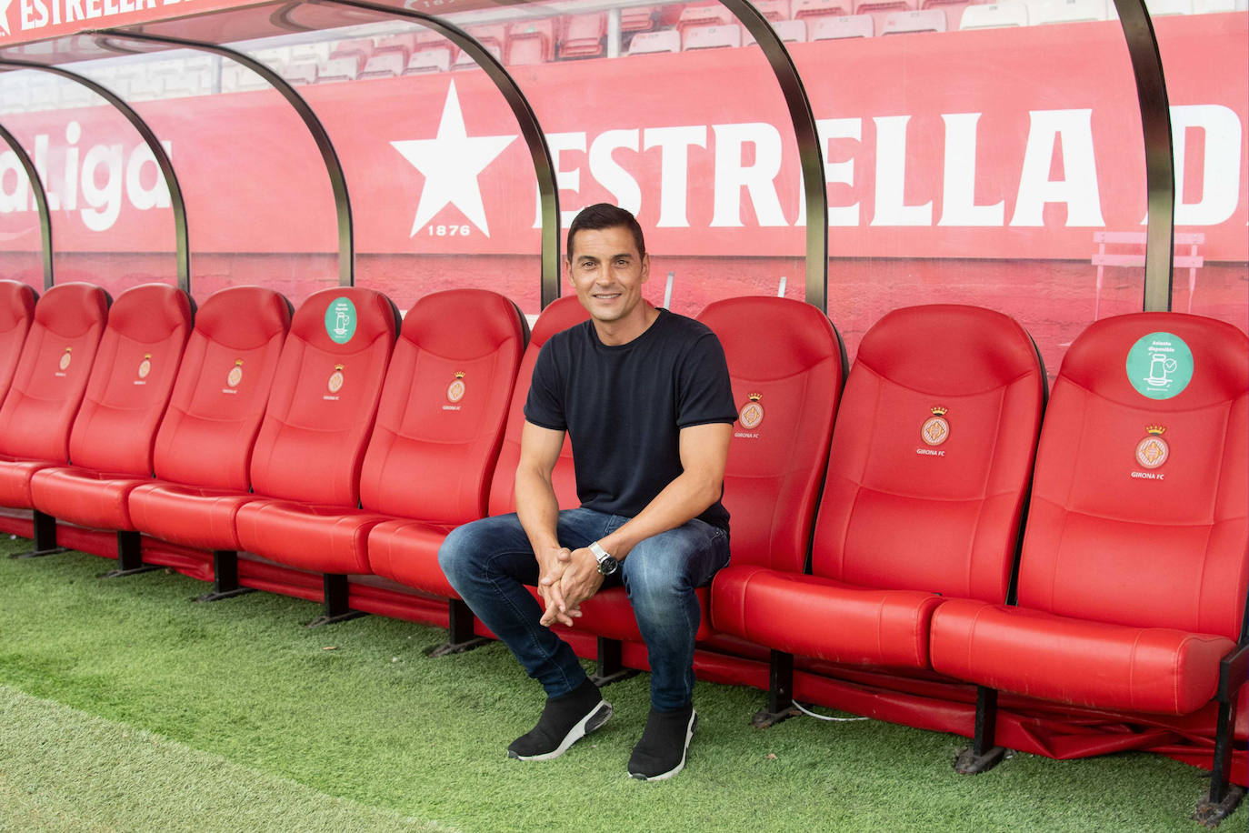 Francisco en el banquillo del Girona. 