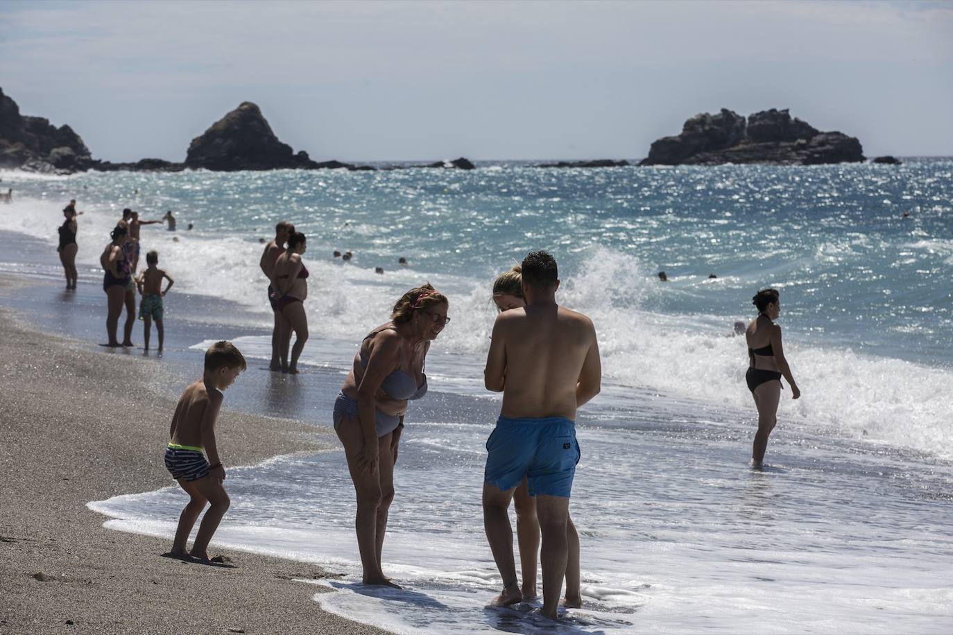 Ambiente en las playas de la Costa Tropical este domingo