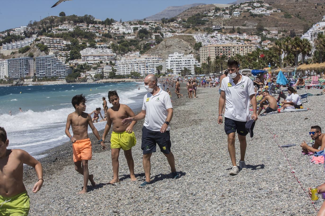 Ambiente en las playas de la Costa Tropical este domingo