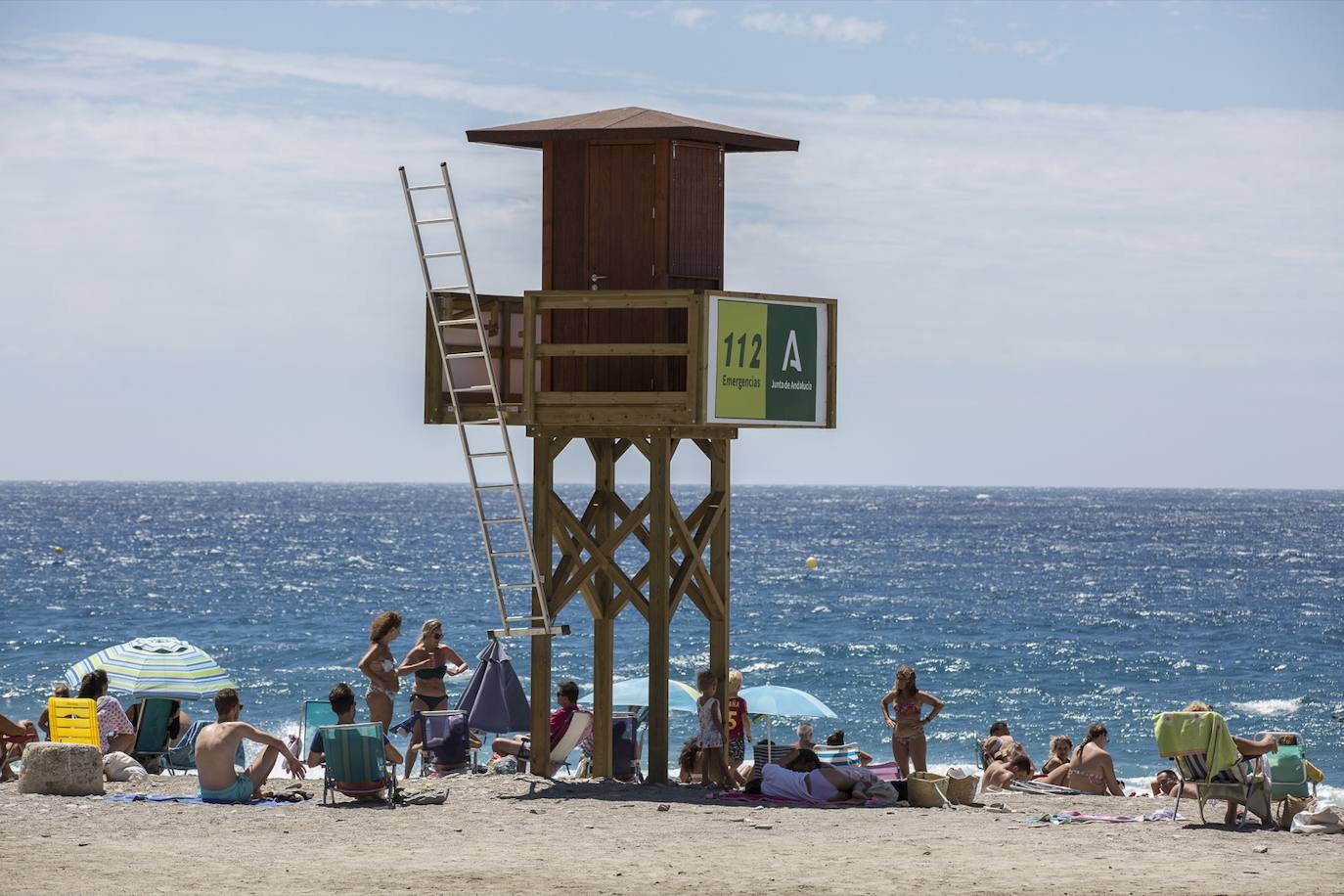 Ambiente en las playas de la Costa Tropical este domingo